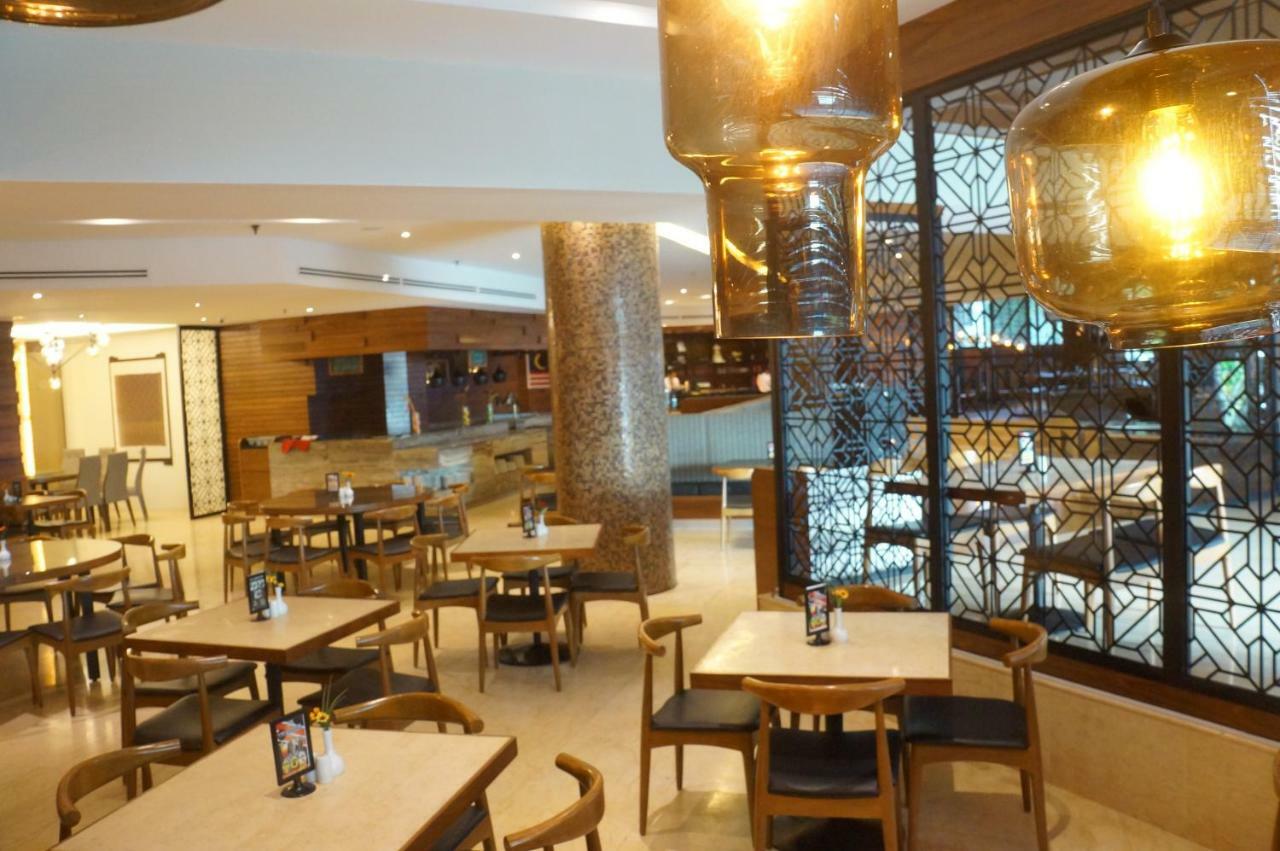 Sabah Oriental Hotel Kota Kinabalu Esterno foto