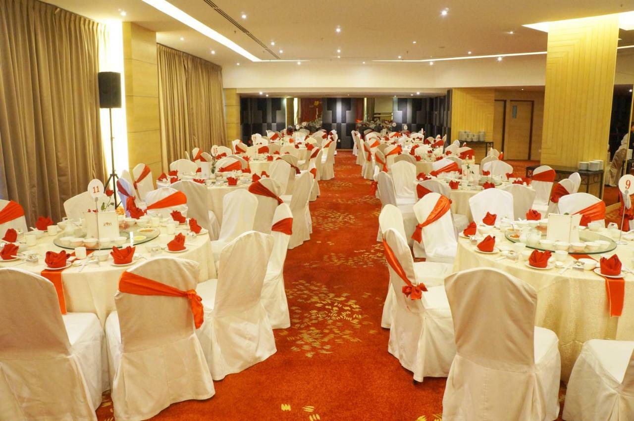 Sabah Oriental Hotel Kota Kinabalu Esterno foto