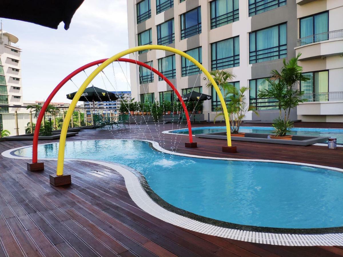 Sabah Oriental Hotel Kota Kinabalu Esterno foto