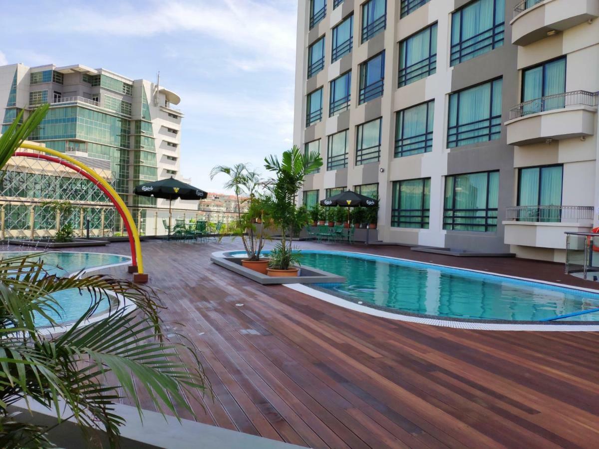 Sabah Oriental Hotel Kota Kinabalu Esterno foto
