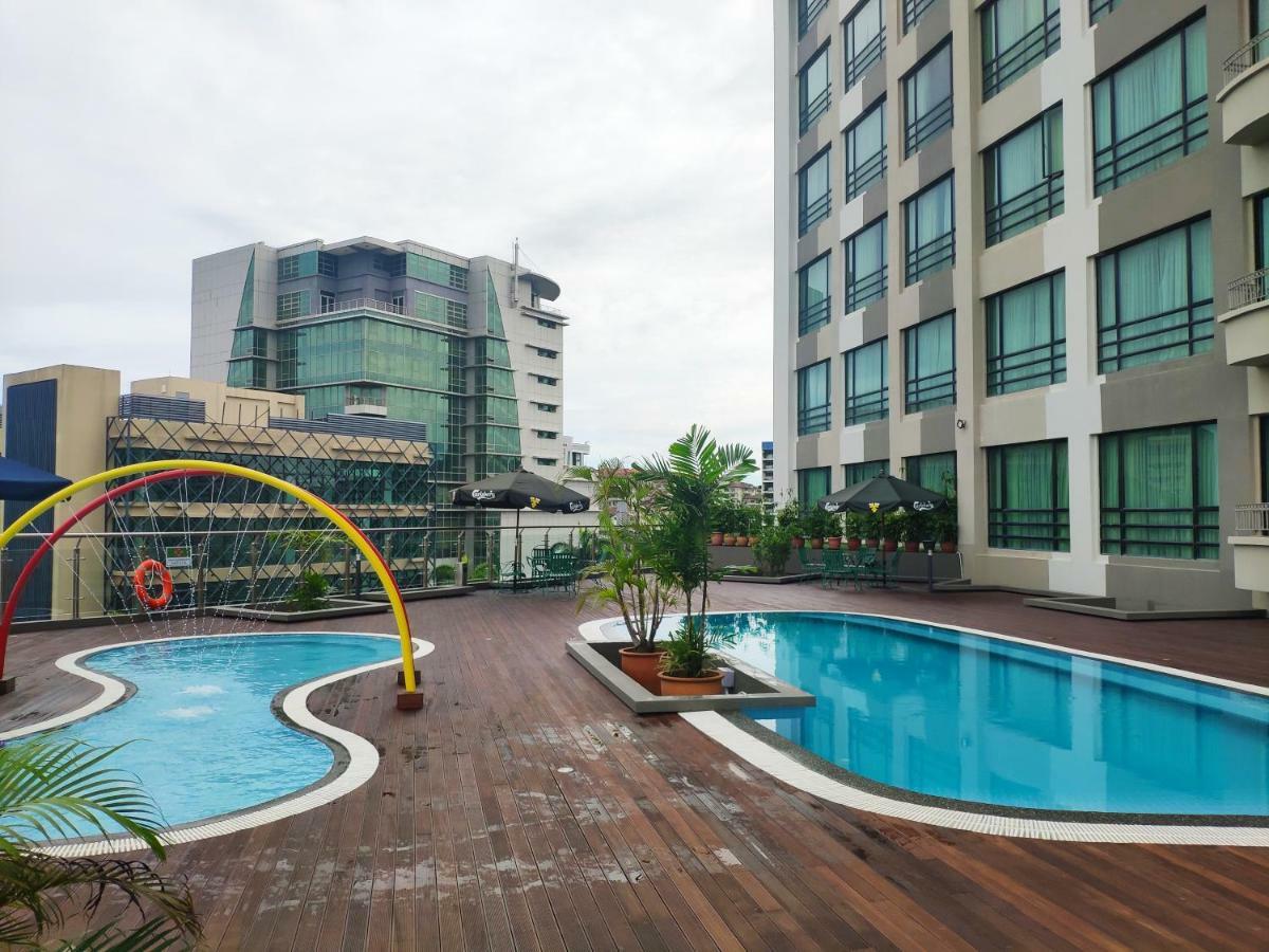 Sabah Oriental Hotel Kota Kinabalu Esterno foto
