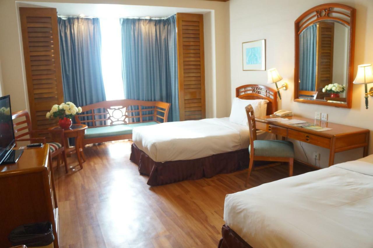 Sabah Oriental Hotel Kota Kinabalu Esterno foto