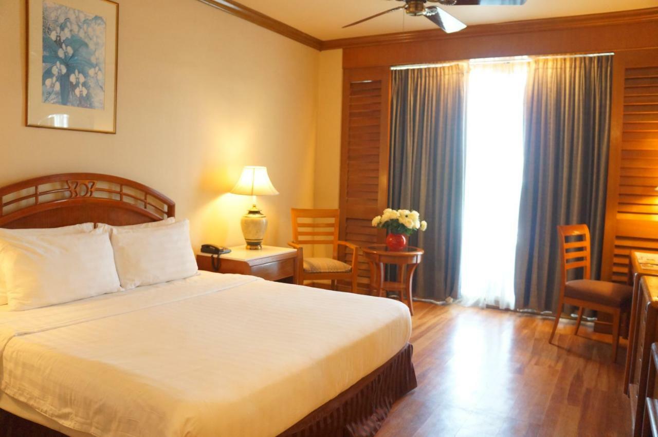 Sabah Oriental Hotel Kota Kinabalu Esterno foto