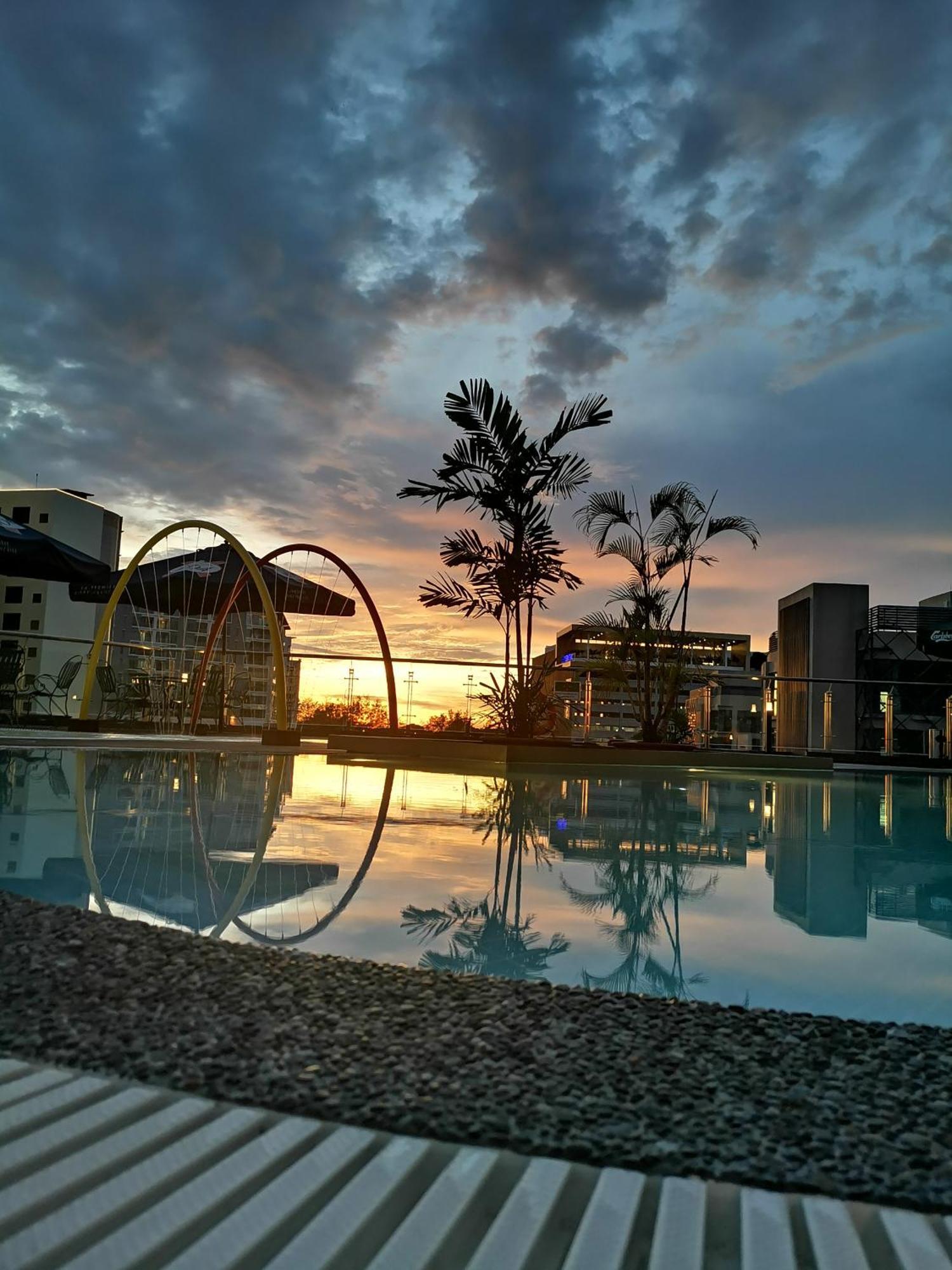 Sabah Oriental Hotel Kota Kinabalu Esterno foto